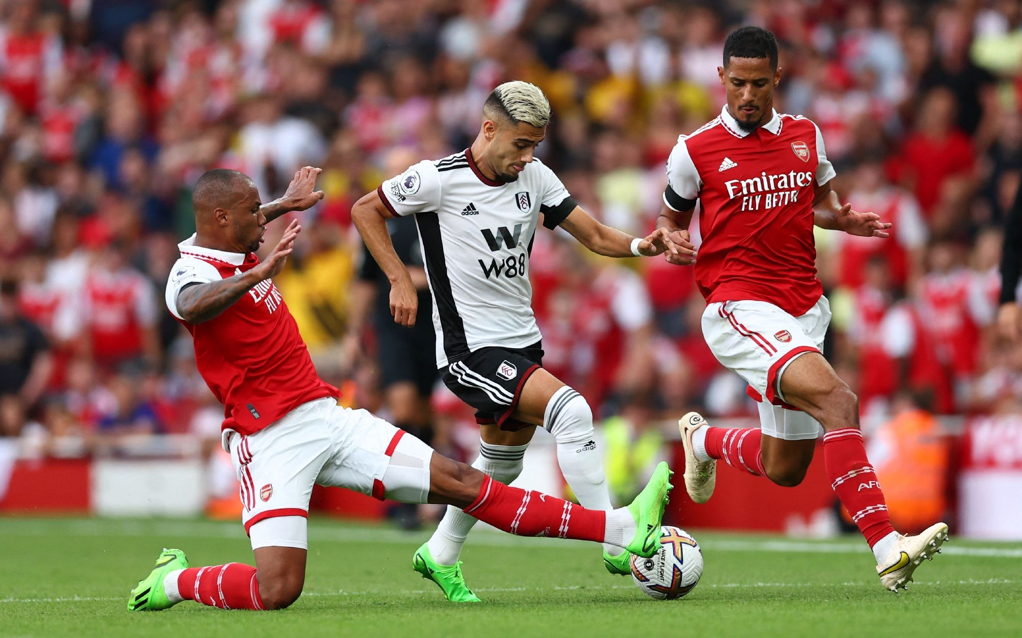 场上竞技 场上竞技